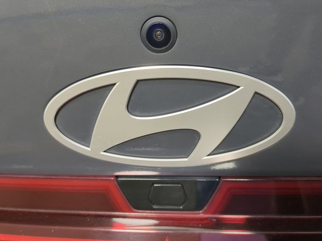 Certified 2024 Hyundai Elantra Limited image 13