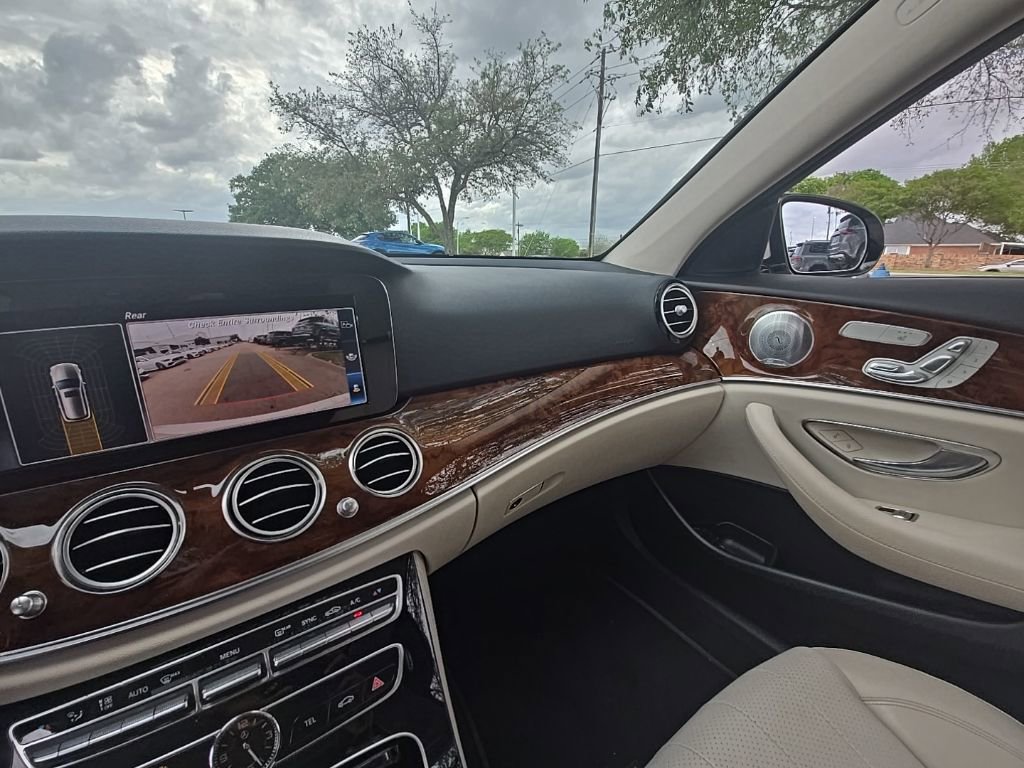 Used 2018 Mercedes-Benz E 400 4MATIC Wagon image 18