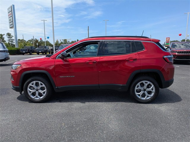 New 2025 Jeep Compass Latitude w/ Sun & Sound Group image 6