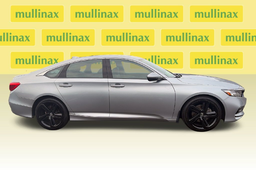 Used 2018 Honda Accord Sport image 2
