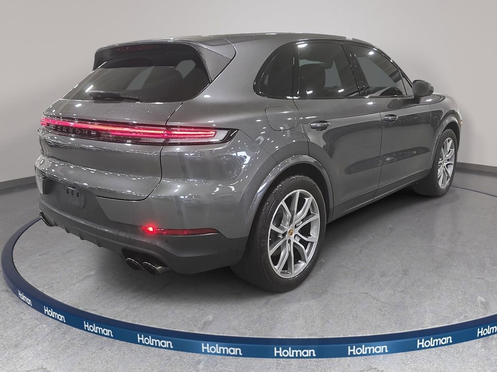 Used 2024 Porsche Cayenne image 6