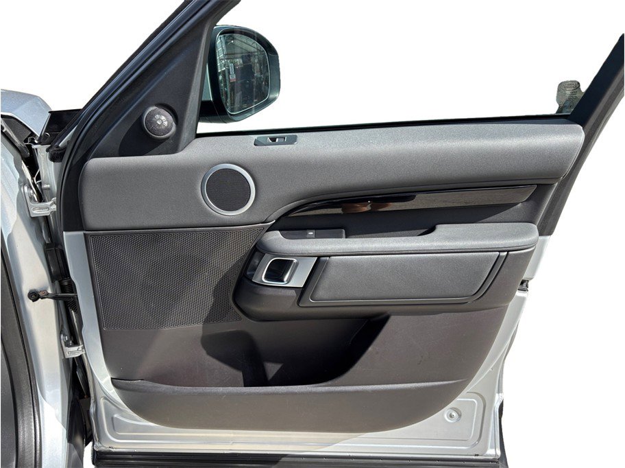 Used 2018 Land Rover Discovery SE image 42