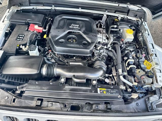 Used 2020 Jeep Wrangler Unlimited Sahara AWD/4WD image 33