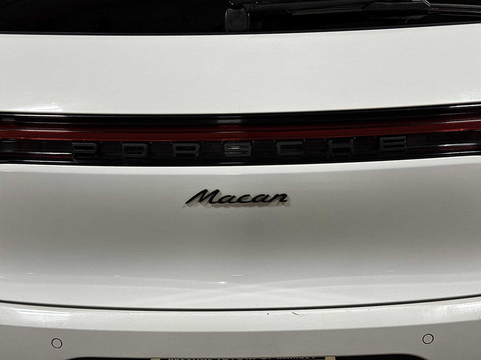 Used 2021 Porsche Macan AWD/4WD image 25