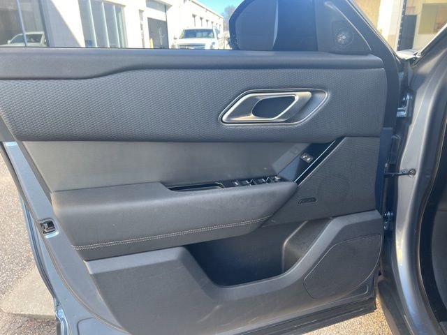 Used 2019 Land Rover Range Rover Velar P250 Base image 7