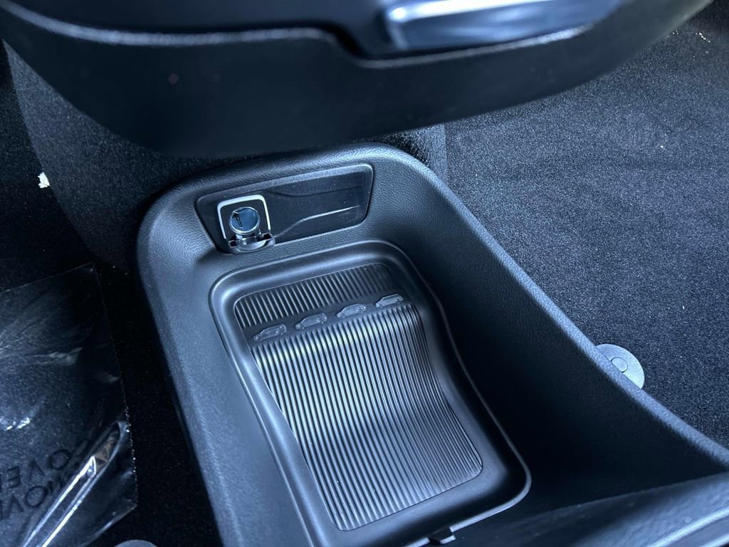 New 2026 Chrysler Pacifica Select image 12