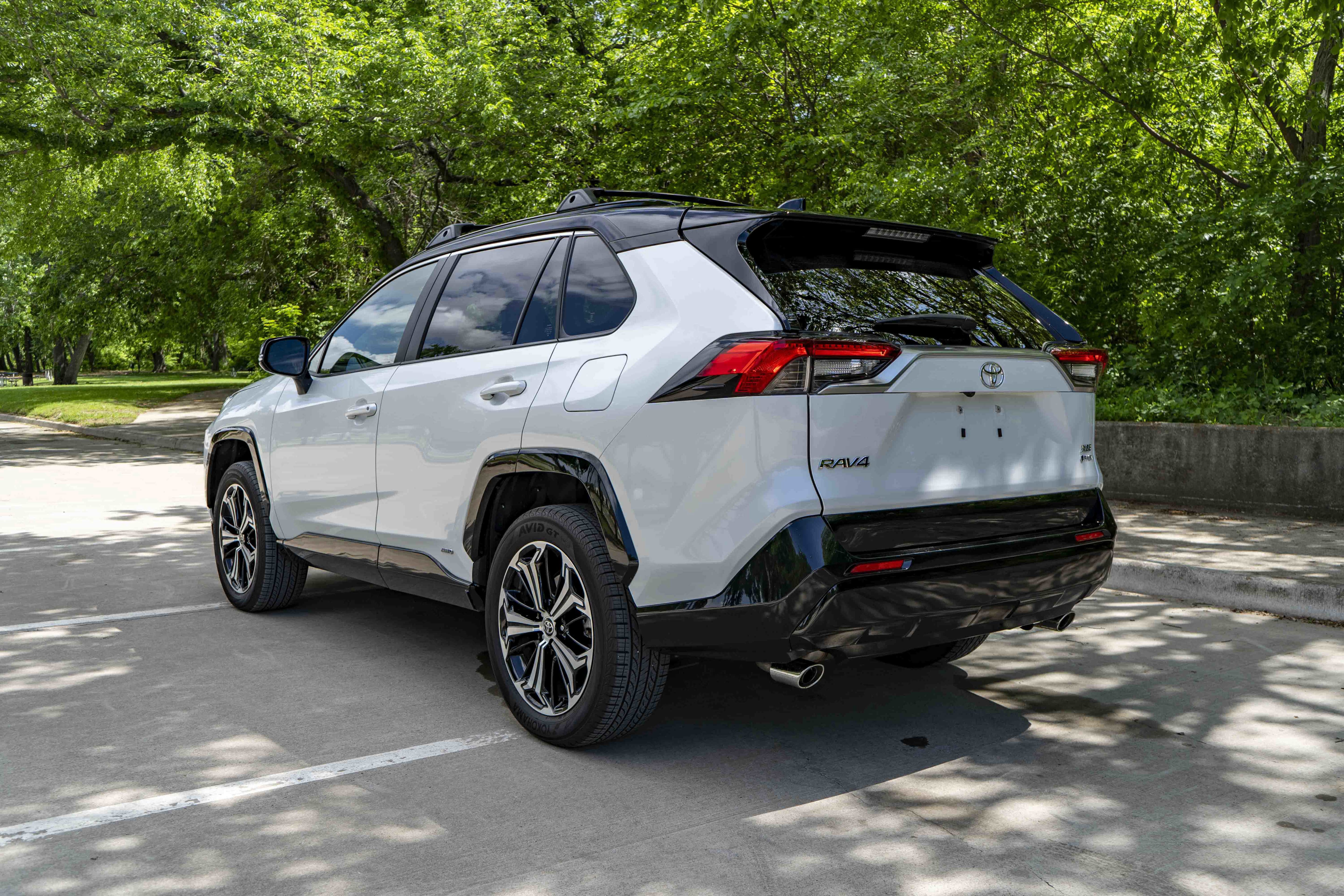 Used 2025 Toyota RAV4 XSE w/ Weather Package AWD/4WD image 7