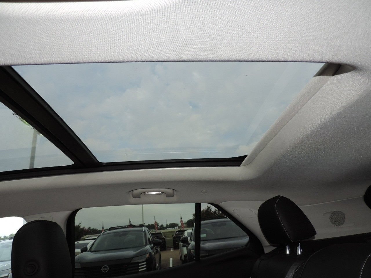 Used 2024 Buick Envision Sport Touring AWD/4WD image 23