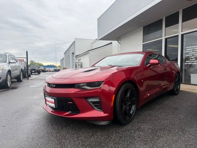 Used 2018 Chevrolet Camaro SS RWD image 7