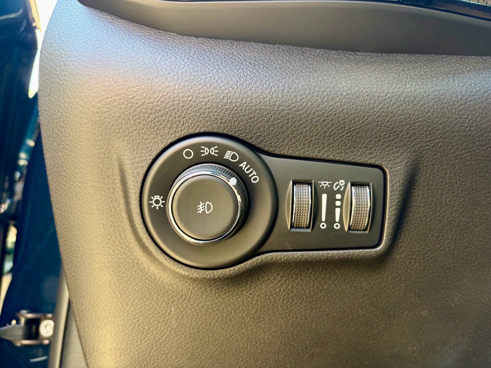 New 2026 Jeep Compass Latitude AWD/4WD image 21