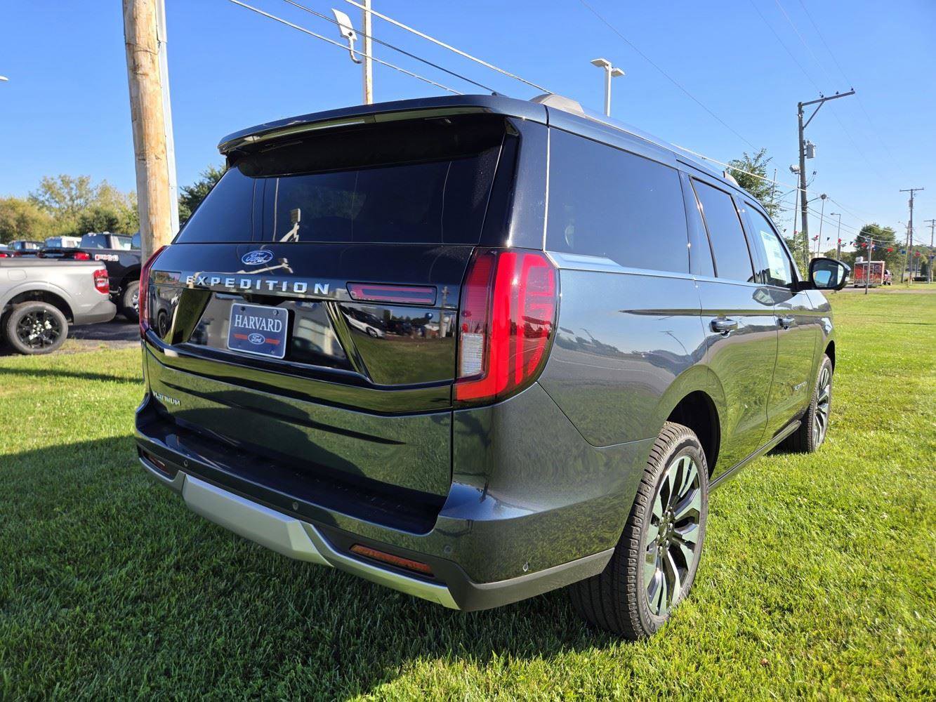 New 2025 Ford Expedition Platinum image 3