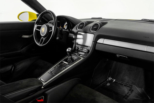 Used 2020 Porsche 718 Cayman GT4 image 38