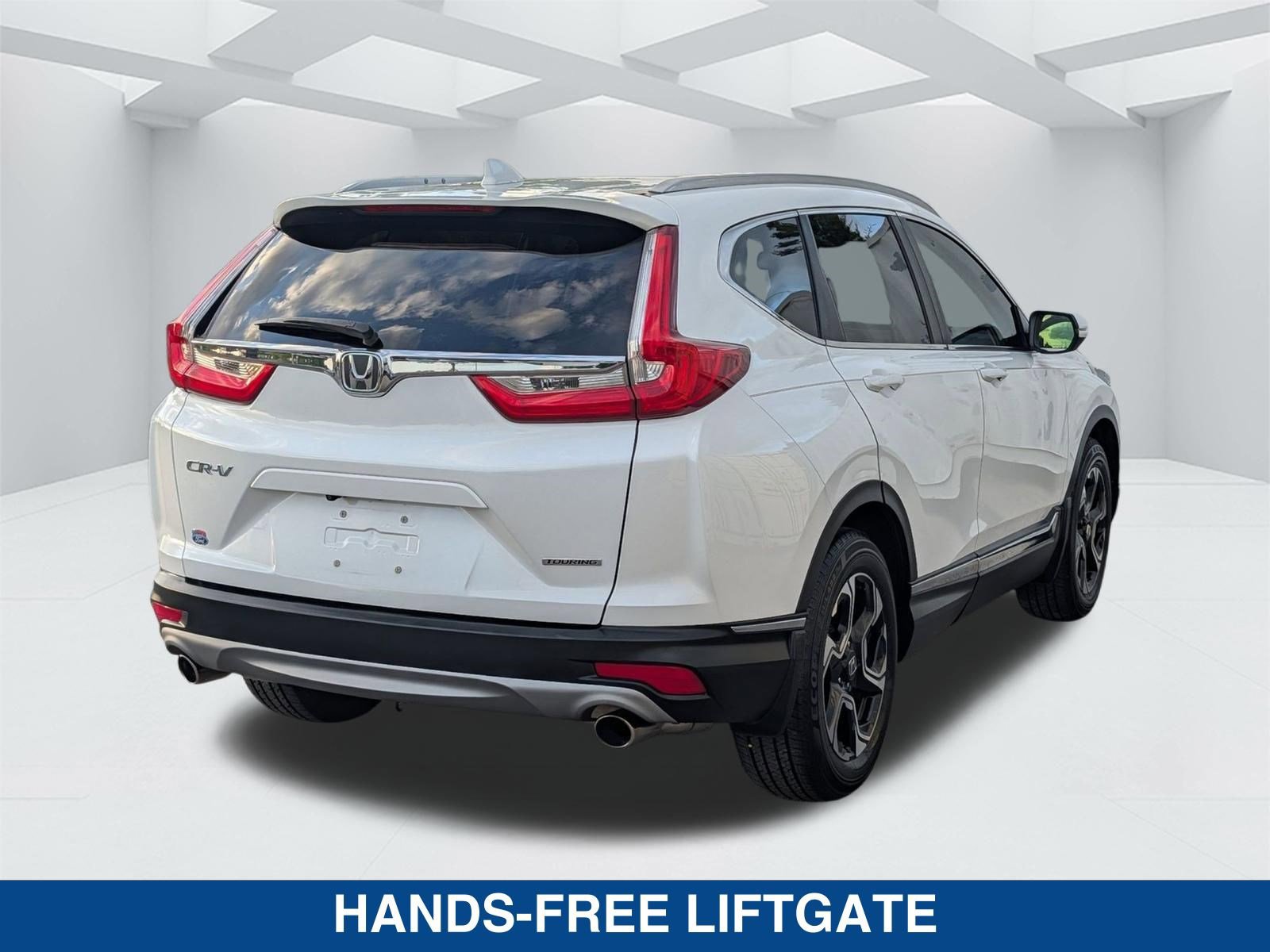 Used 2019 Honda CR-V Touring image 4