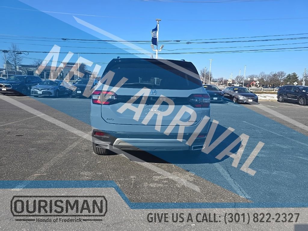 Used 2023 Honda Pilot Touring image 7