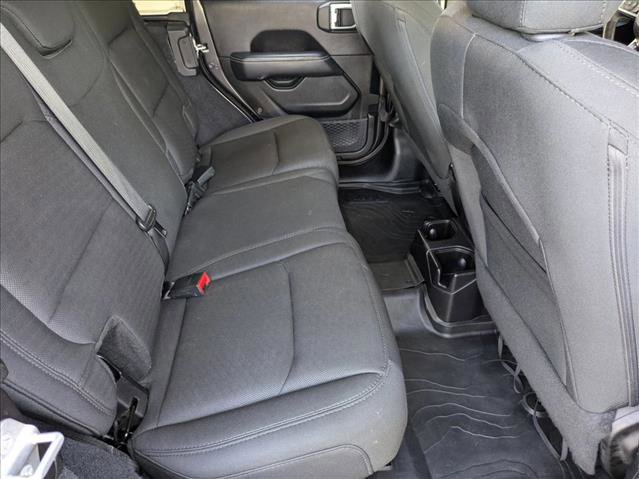 Used 2019 Jeep Wrangler Unlimited Sahara image 18