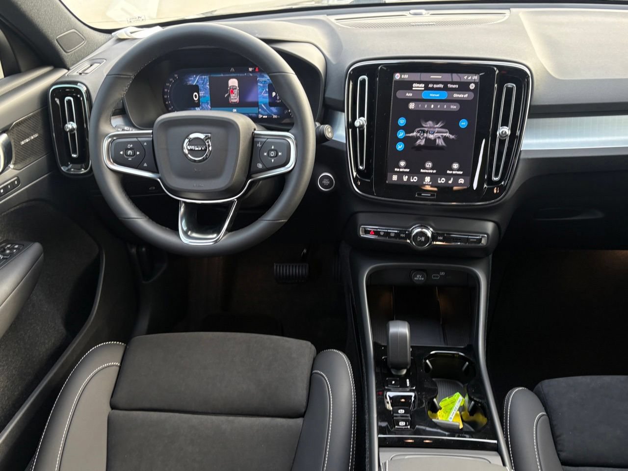 New 2026 Volvo XC40 B5 Ultra w/ Protection Package Premier AWD/4WD image 10