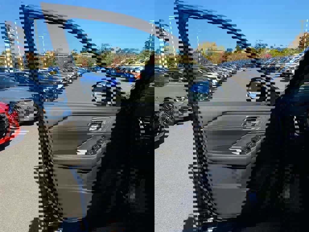 New 2026 Nissan Rogue Platinum w/ Platinum Premium Package image 9