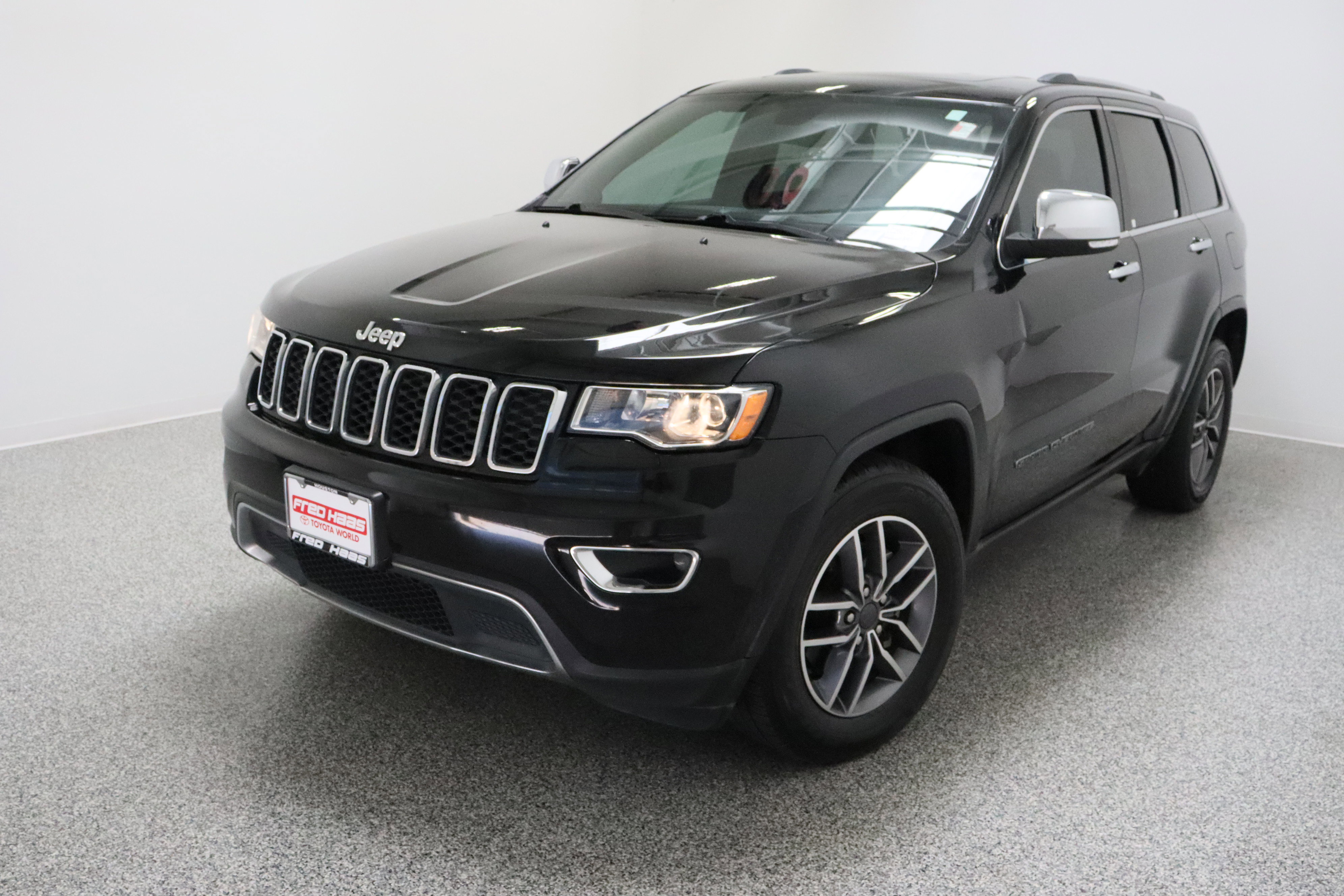 Used 2020 Jeep Grand Cherokee Limited image 2
