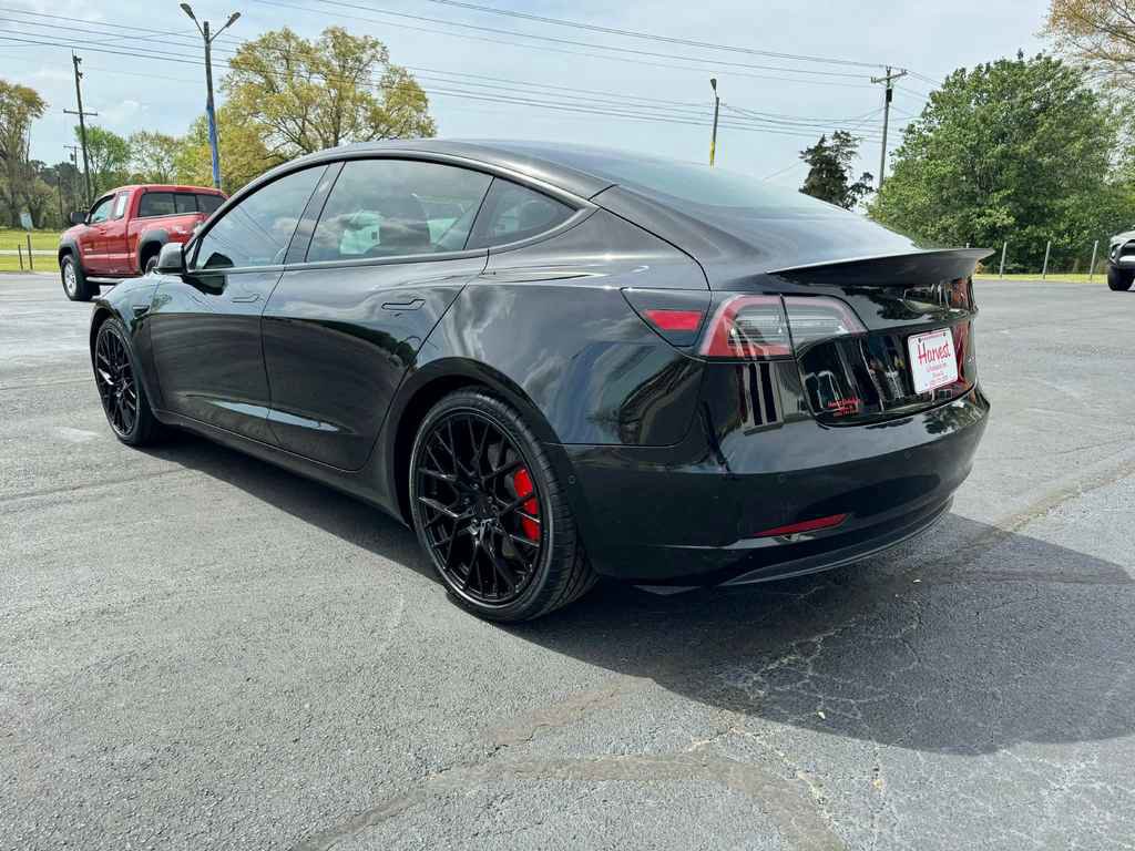 Used 2020 Tesla Model 3 Performance image 2