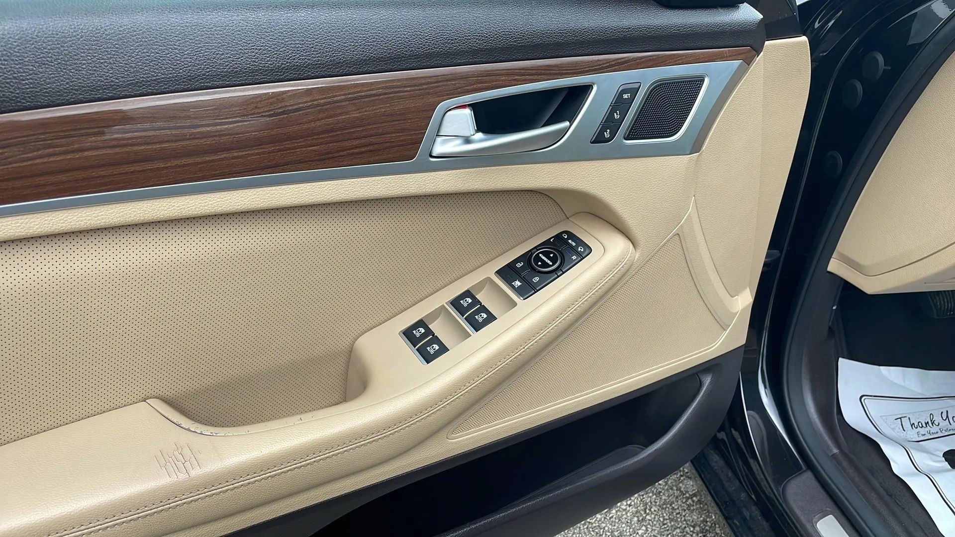 Used 2018 Genesis G80 3.8 RWD image 10