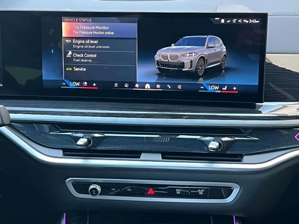 Used 2025 BMW X5 xDrive40i w/ M Sport Package image 20