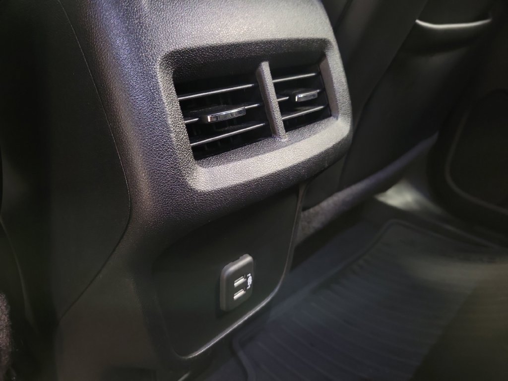 Used 2020 Chevrolet Equinox Premier FWD image 30