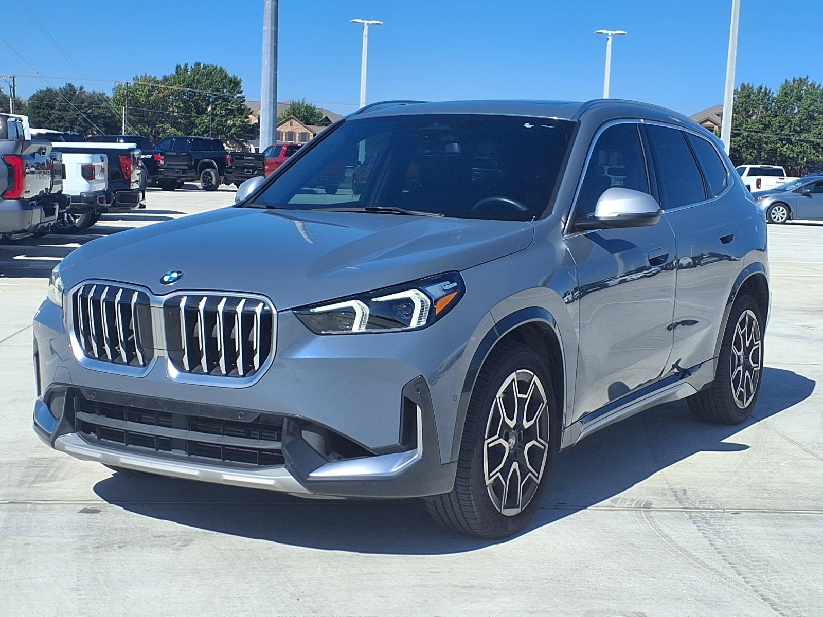 Used 2024 BMW X1 xDrive28i w/ Convenience Package AWD/4WD image 3