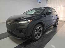 Used 2023 Audi Q4 e-tron Premium Plus w/ Premium Plus AWD/4WD image 24