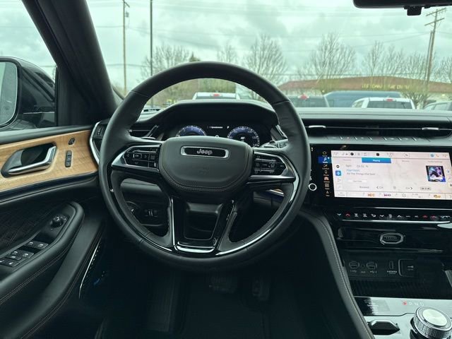New 2026 Jeep Grand Cherokee Summit w/ Obsidian Package image 16