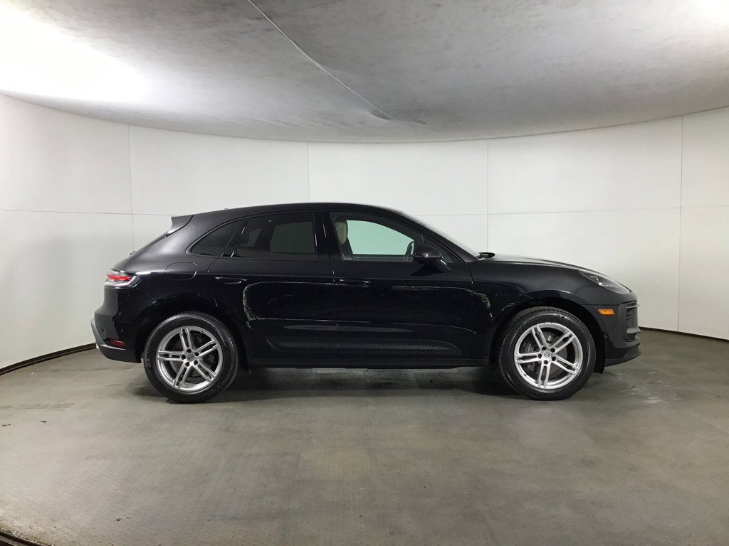 Certified 2023 Porsche Macan Turbo AWD/4WD image 8