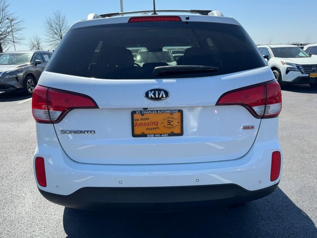 Used 2015 Kia Sorento LX image 4