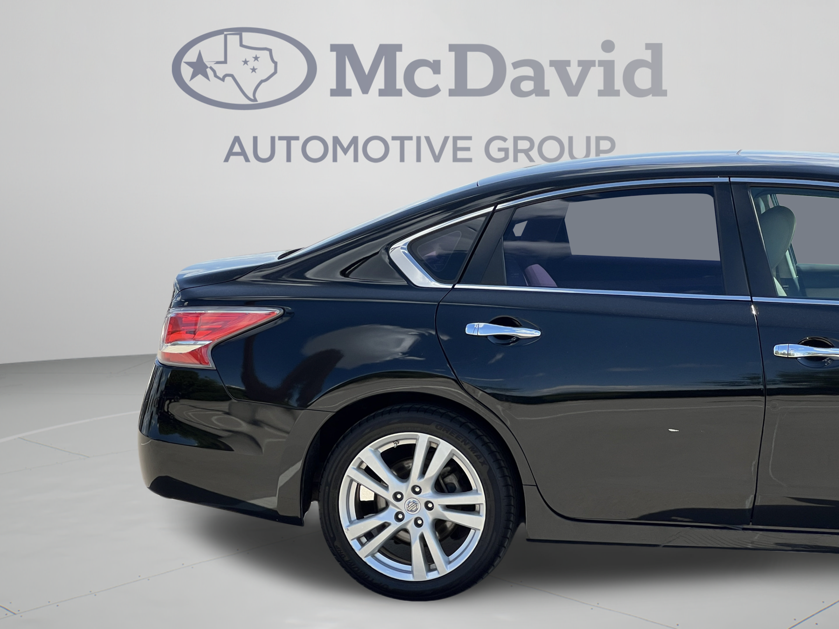 Used 2015 Nissan Altima 3.5 SL FWD image 25