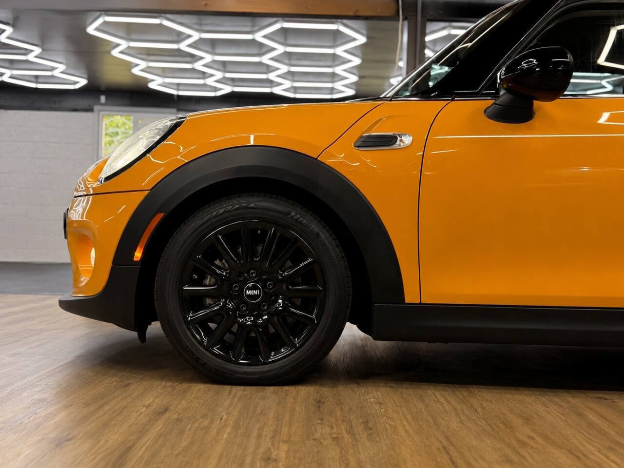 Used 2018 MINI Cooper 2-Door Hardtop FWD image 4