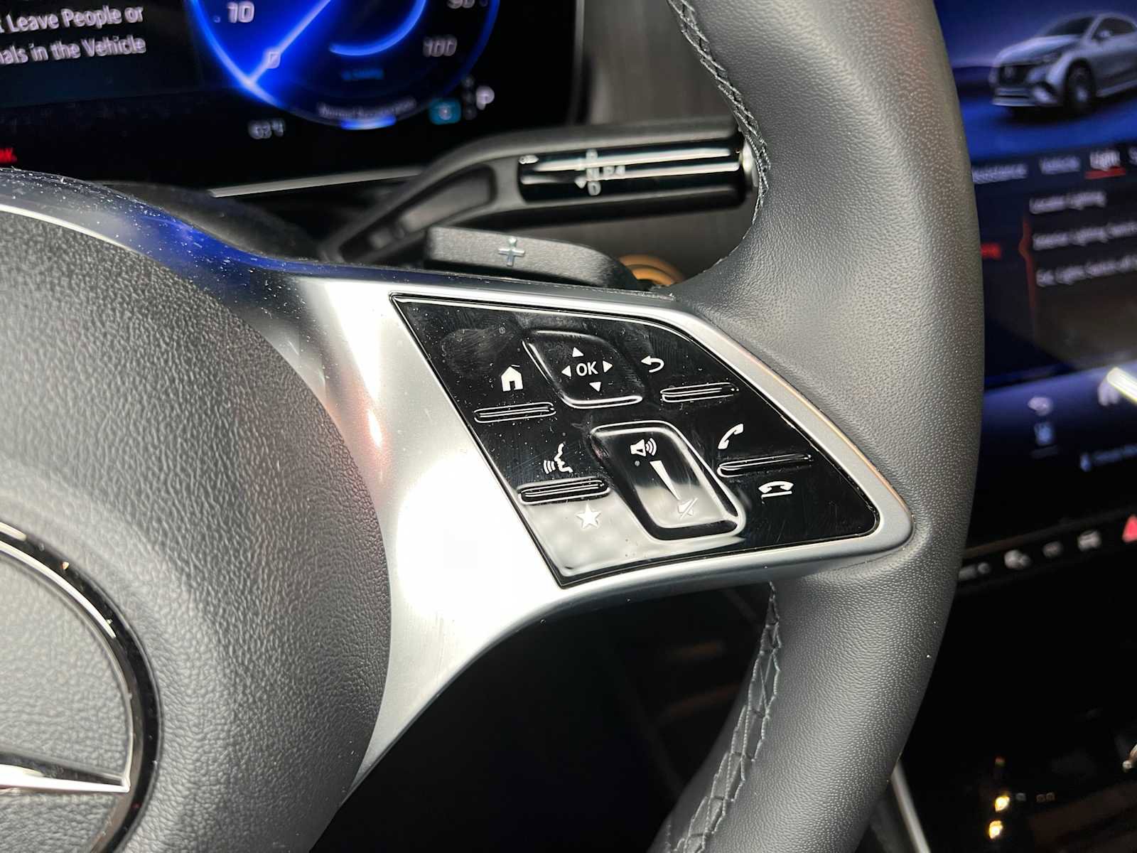 Used 2026 Mercedes-Benz EQE 320 4MATIC SUV image 28