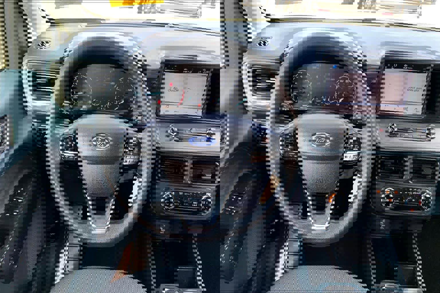 Used 2023 Ford Maverick XL image 6