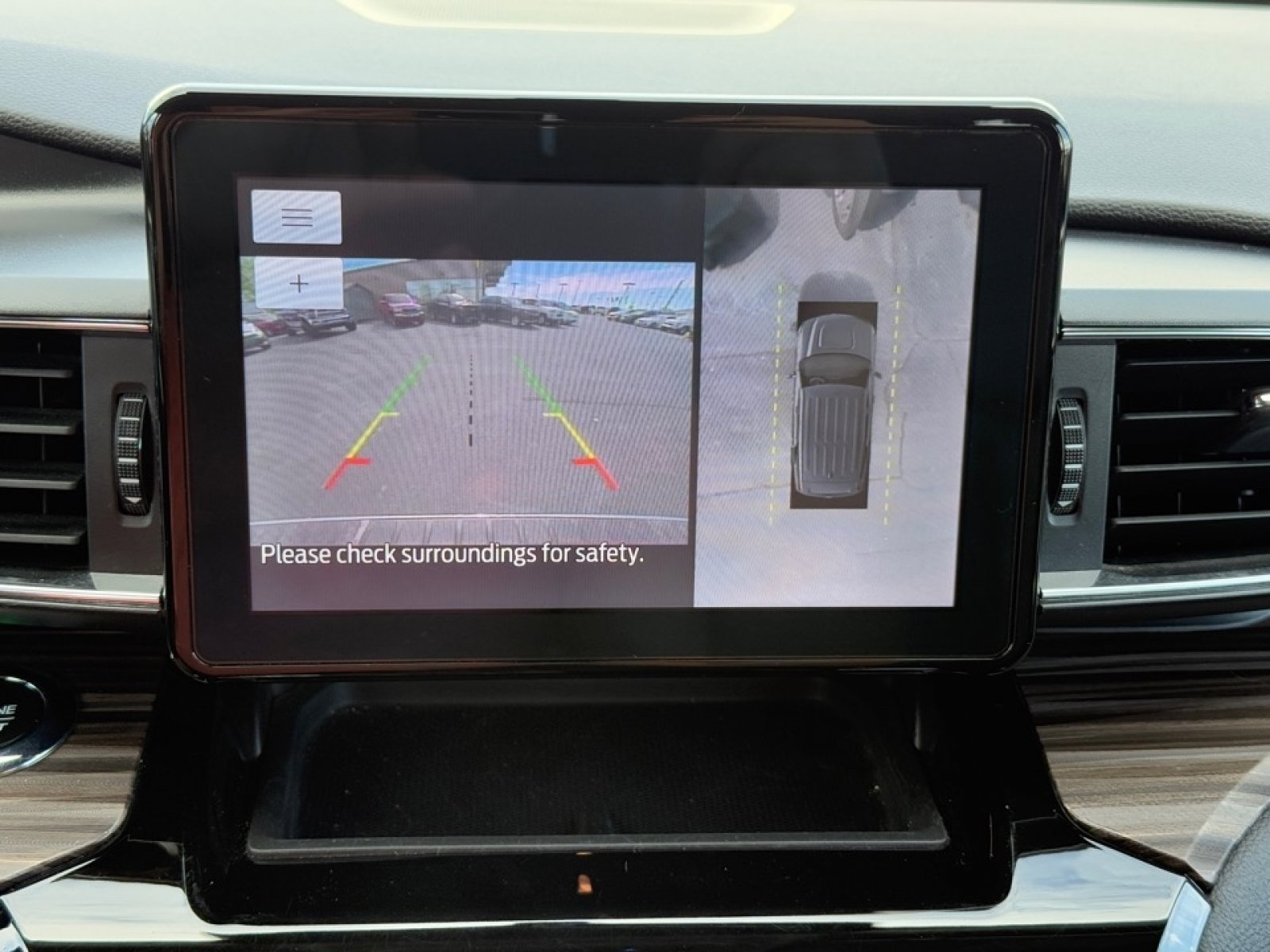 Used 2021 Ford Explorer Limited image 27