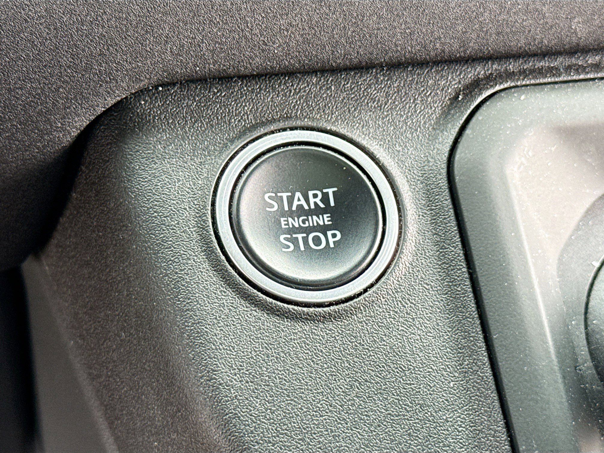 Used 2023 Land Rover Defender 110 X-Dynamic SE AWD/4WD image 9