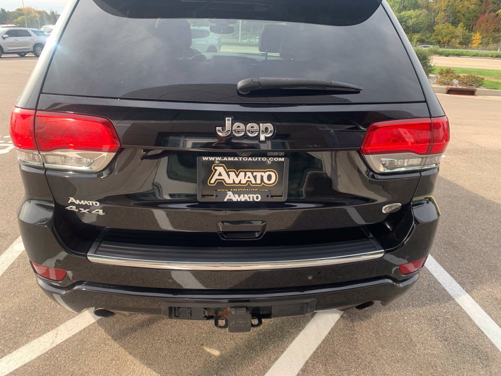 Used 2018 Jeep Grand Cherokee Overland AWD/4WD image 4