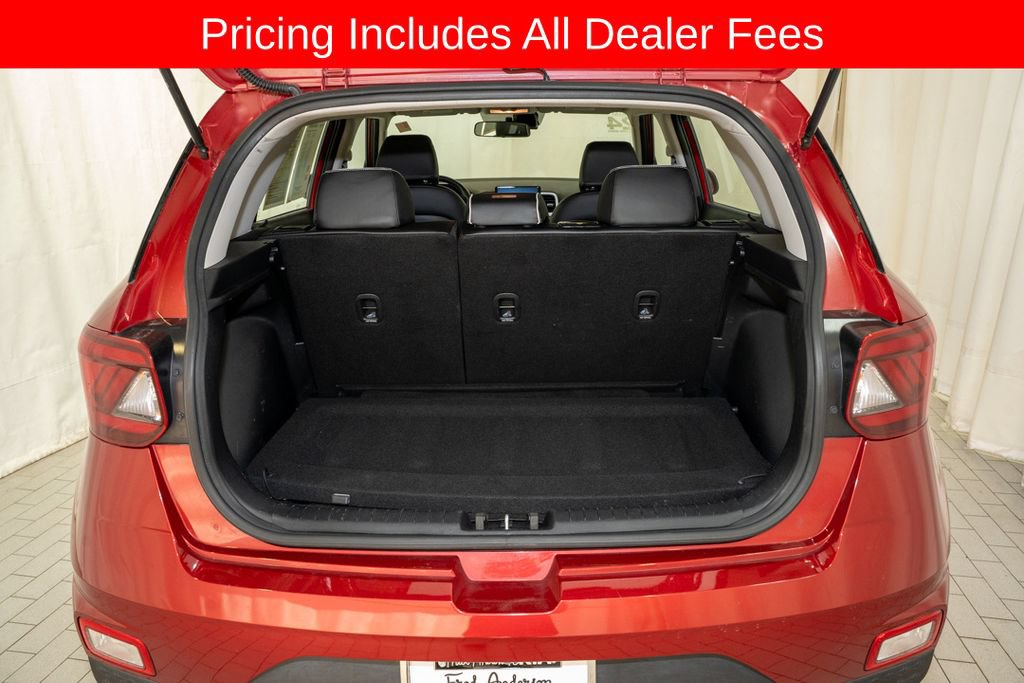 Used 2024 Hyundai Venue Limited FWD image 5