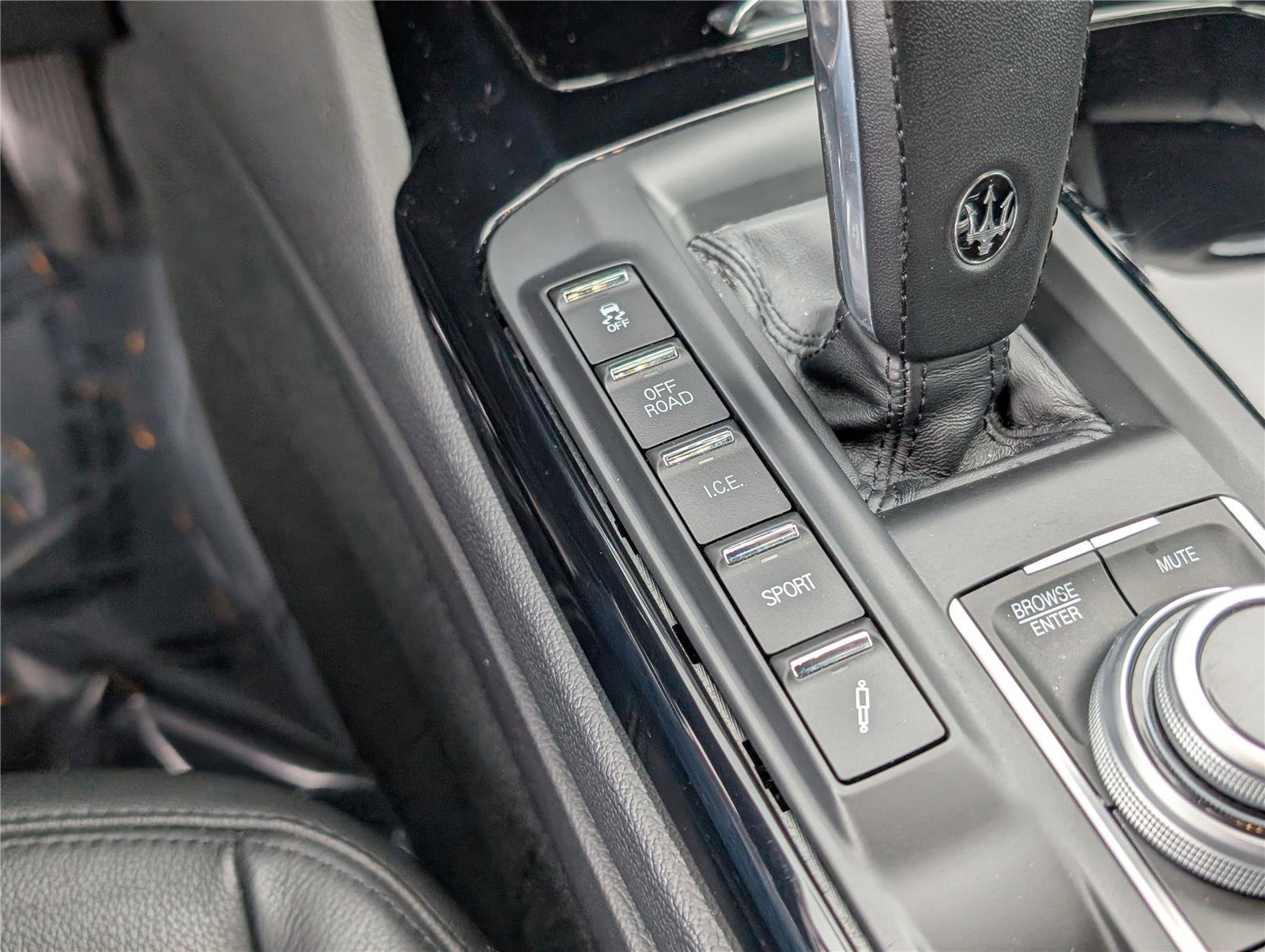 Used 2023 Maserati Levante Modena image 24