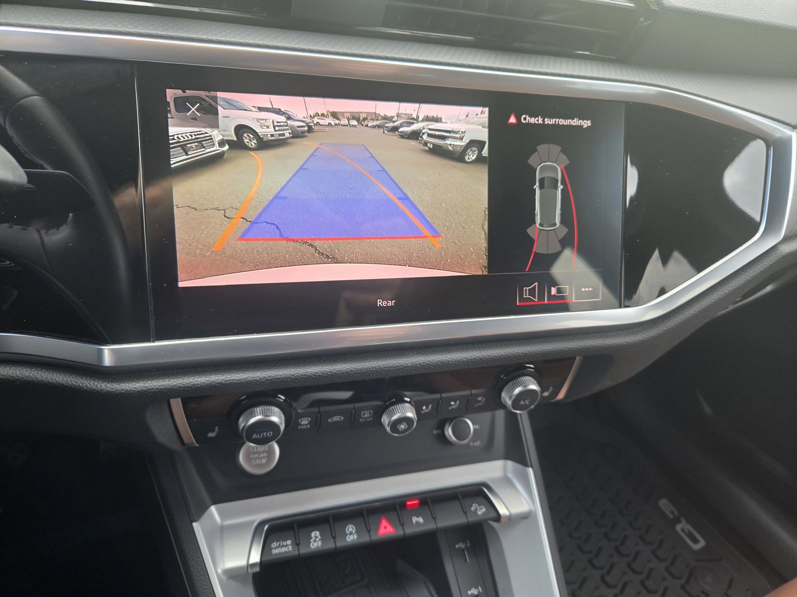 Used 2020 Audi Q3 2.0T Premium Plus w/ Premium Plus Package image 19