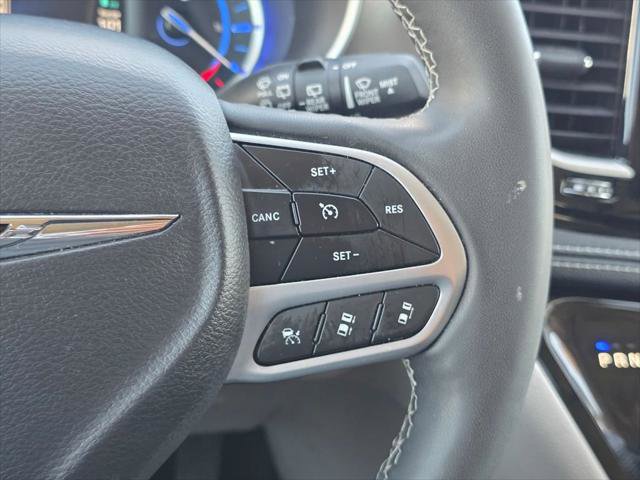 Certified 2023 Chrysler Pacifica Touring-L FWD image 36
