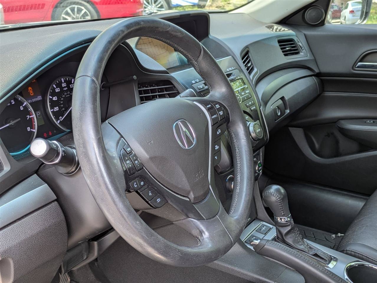 Used 2013 Acura ILX w/ Technology Package FWD image 12