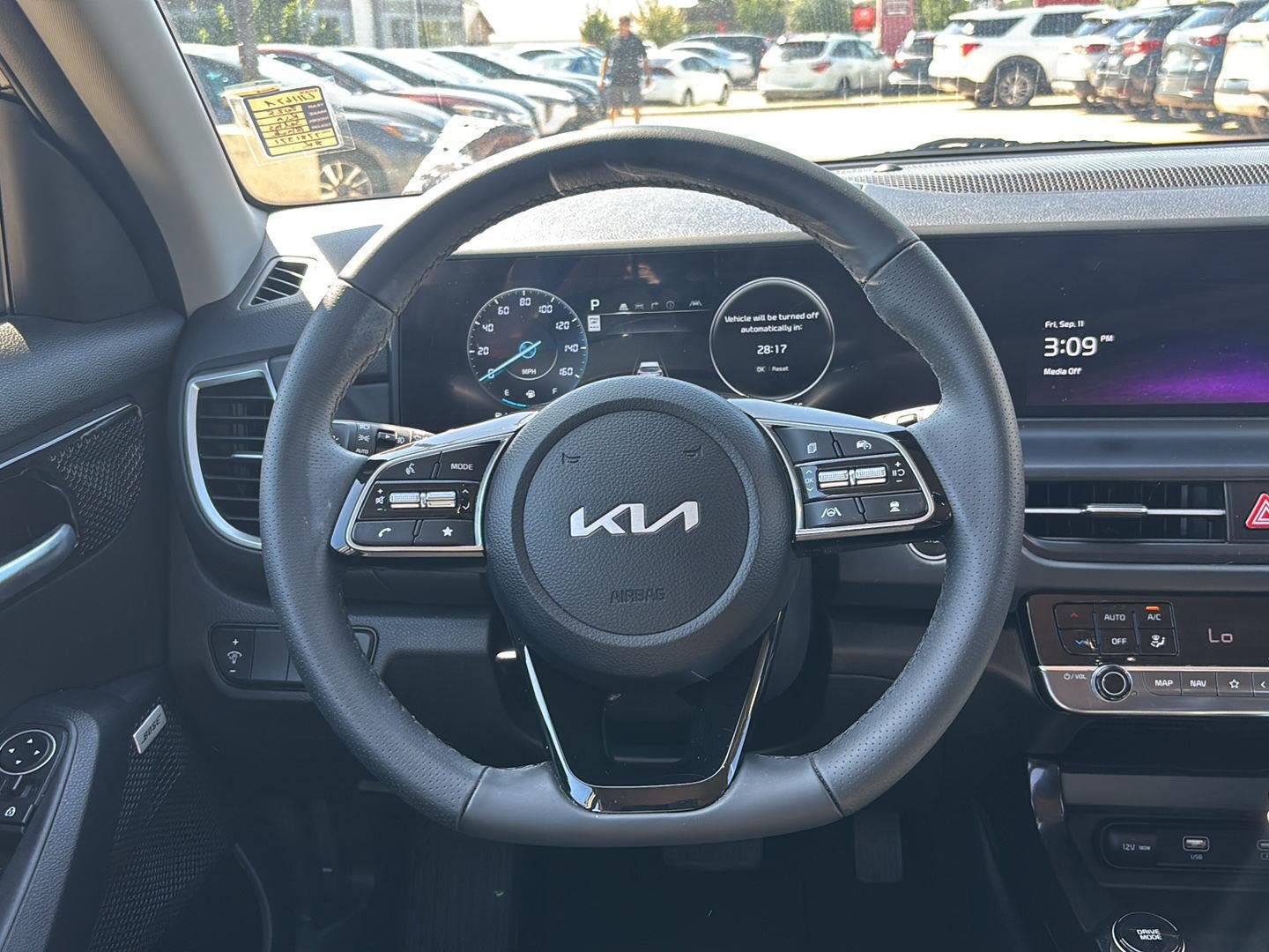 Used 2025 Kia Seltos SX AWD/4WD image 8
