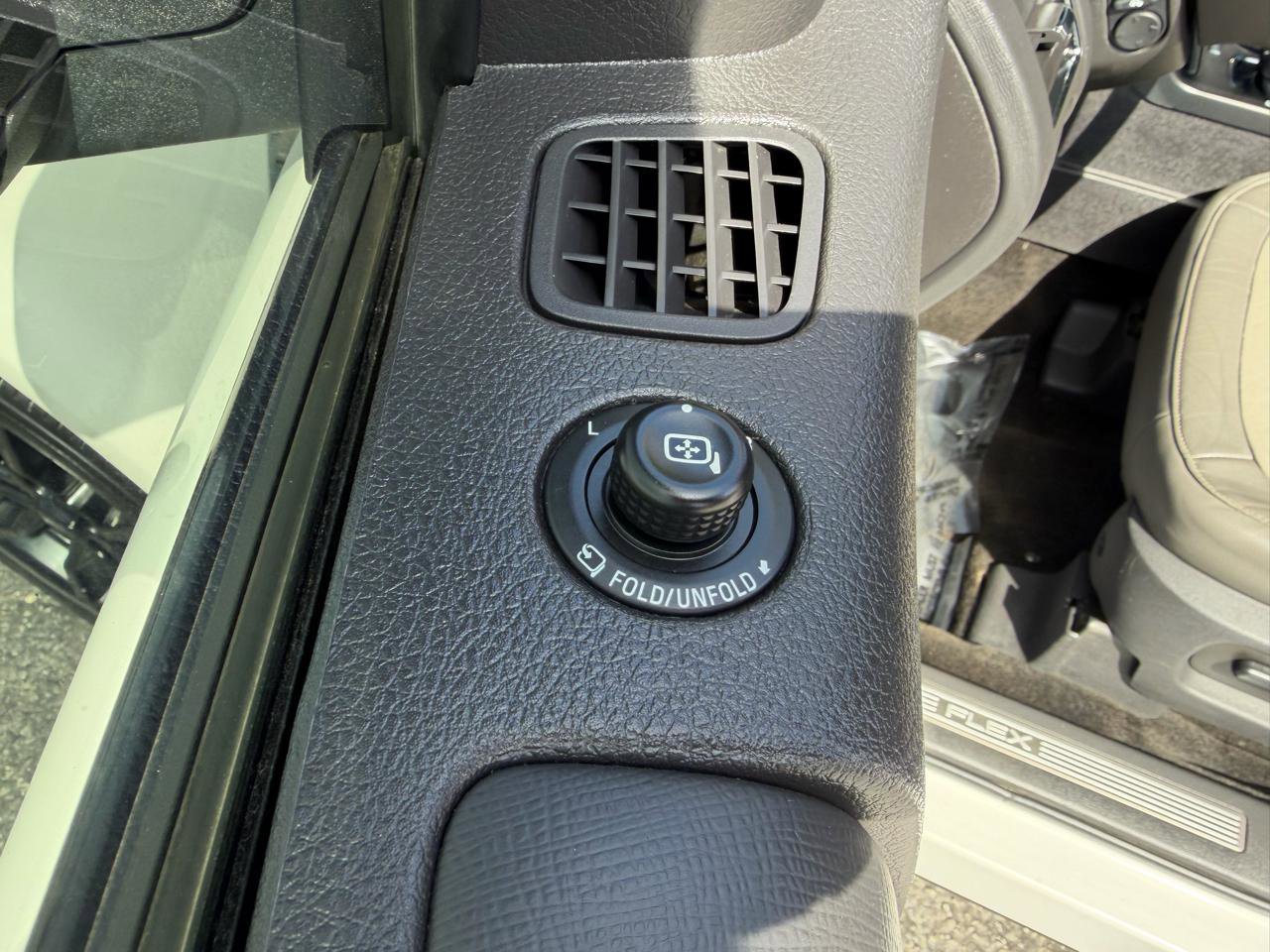 Used 2016 Ford Flex Limited w/ Equipment Group 303A AWD/4WD image 11