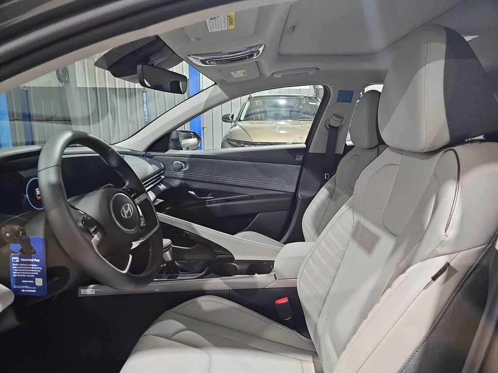 New 2026 Hyundai Elantra Limited FWD image 14