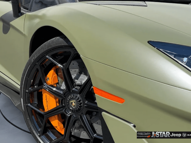 Used 2021 Lamborghini Aventador SVJ AWD/4WD image 31