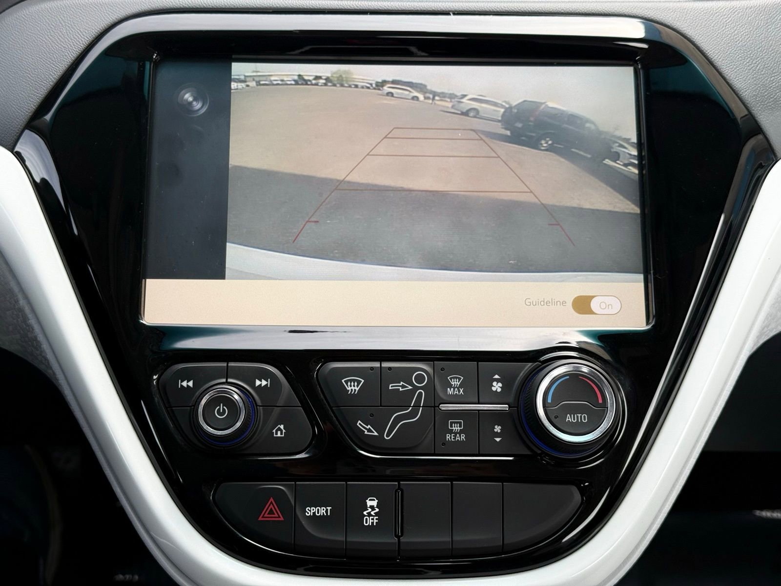 Used 2018 Chevrolet Bolt LT FWD image 35