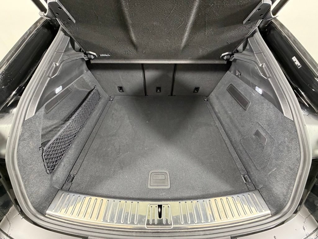 Certified 2025 Porsche Cayenne Coupe AWD/4WD image 42