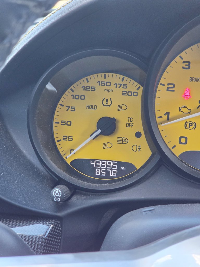 Used 2021 Porsche 718 Boxster Spyder RWD image 43